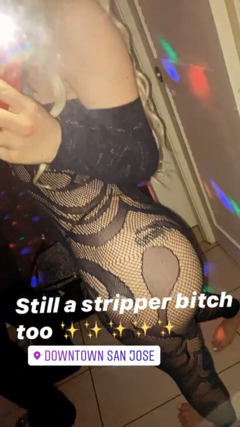 Header of badbitchez