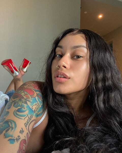 Header of kimberliemontano