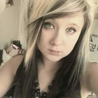 Sarawr (@sarawr) Leak OnlyFans 

 profile picture